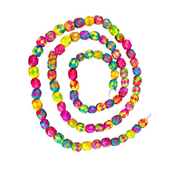 Bright- Garland- Weaved Breaded Balls- longer than 113 "- fiesta- preowned - Picture 6 of 6